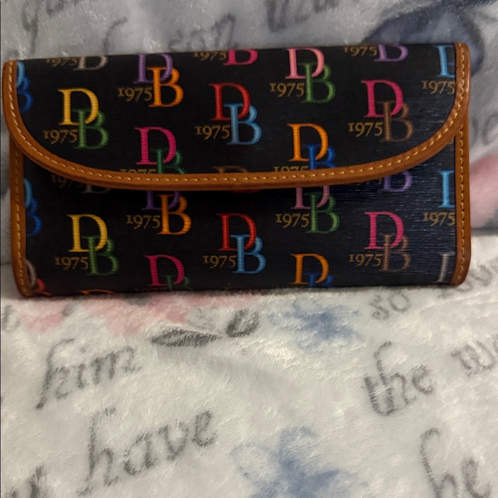 Dooney & Bourke DB75 multi-color slim wallet EUC